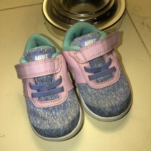 Nike toddler girl sneakers